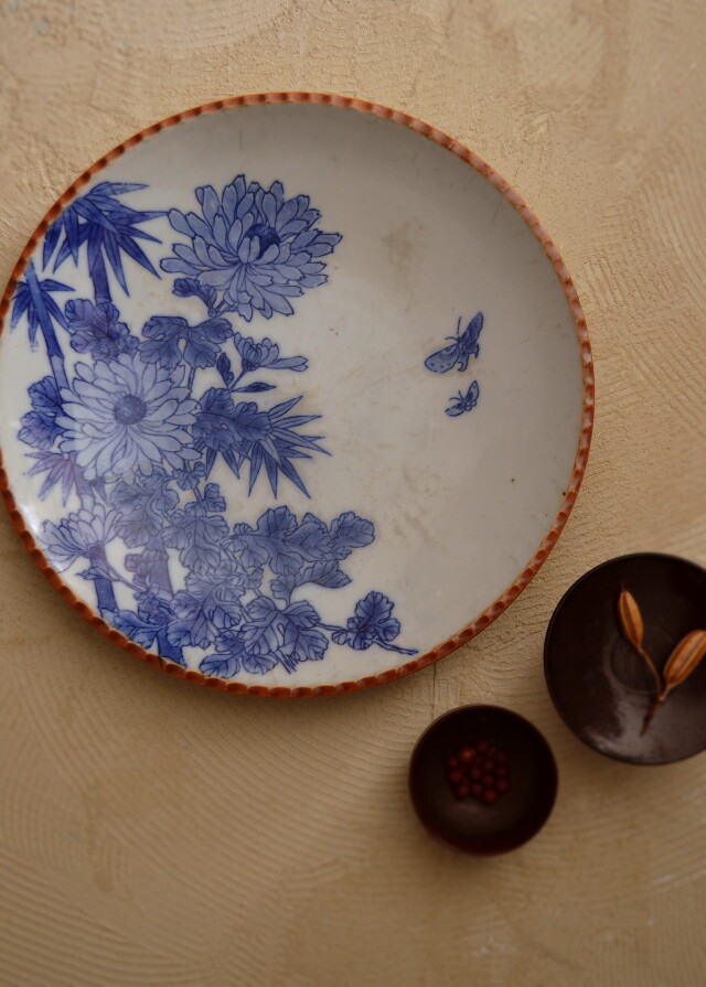 染付印判大皿 菊竹蝶紋様 金継 Antique Sam's Collection