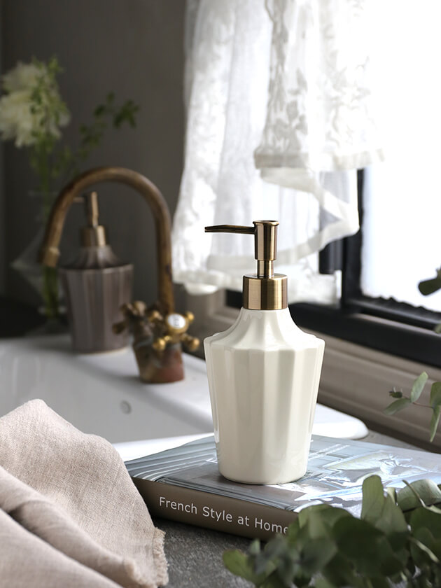 ディスペンサーRitaホワイト 400ml シャンプー リンス ソープ 陶器