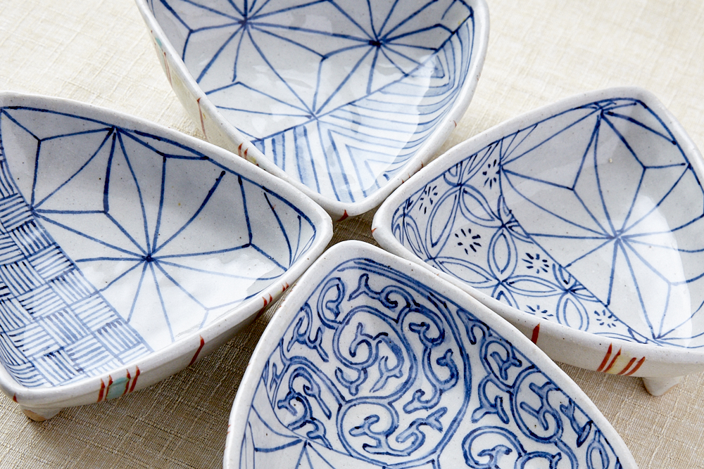 サラツギ｜作家もの 三角小鉢 脚付き4個セット