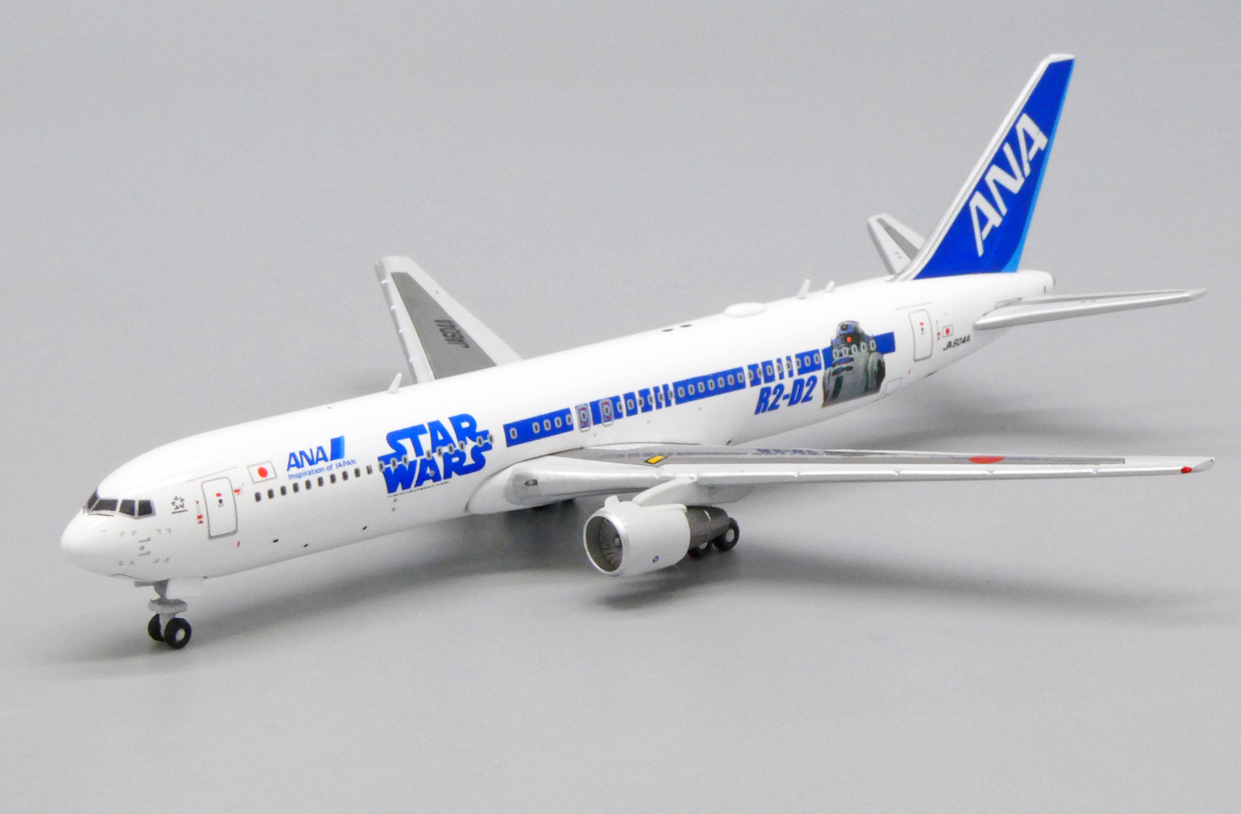 航空機・ヘリコプター ANA Boeing 767-300ER 1:200 ScaleModelStore
