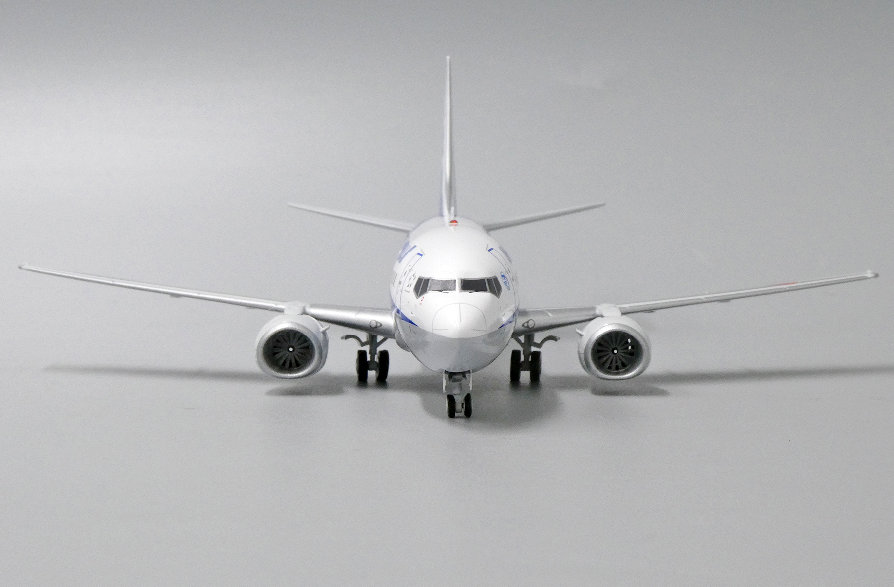 ScaleModelStore.com :: JC Wings 1:200 - EW2735004 - ANA Wings