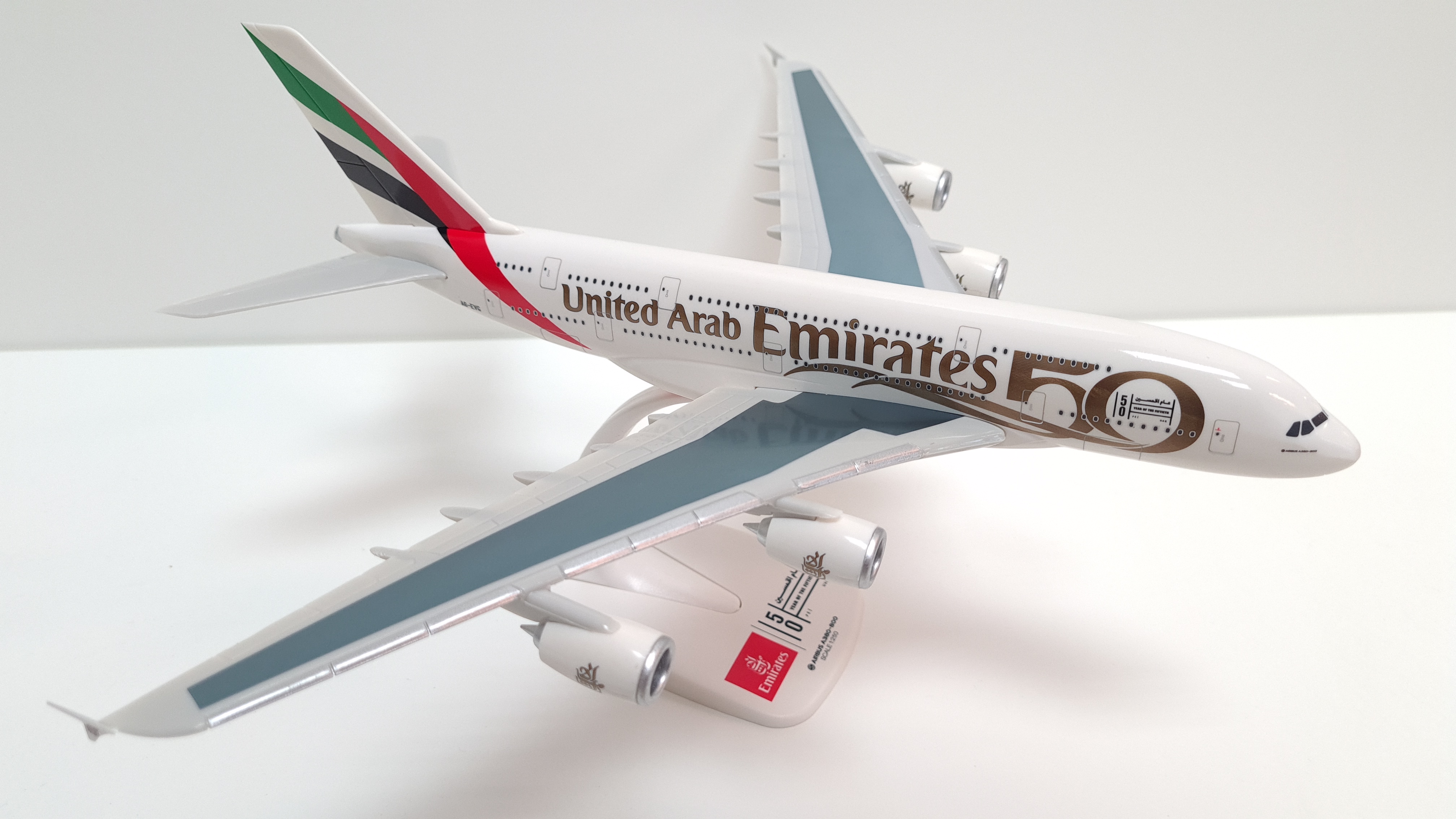 ScaleModelStore.com :: PPC 1:250 - 215331 - Emirates Airbus A380-800