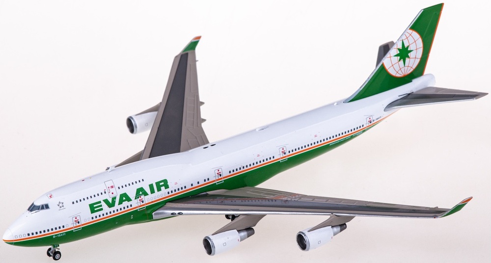 EVAエバー航空Boeing747-400 1/300 hogan特別塗装貴重品 EVAエバー航空