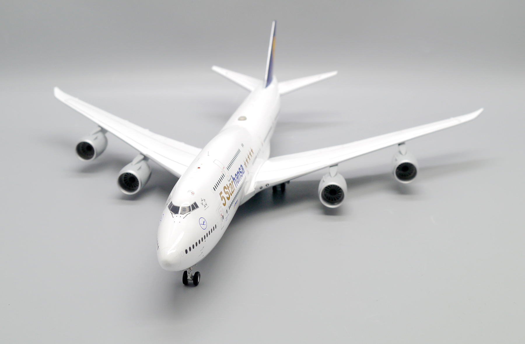 Lufthansa Boeing 747-8 スケール1/200 ScaleModelStore.com :: JC