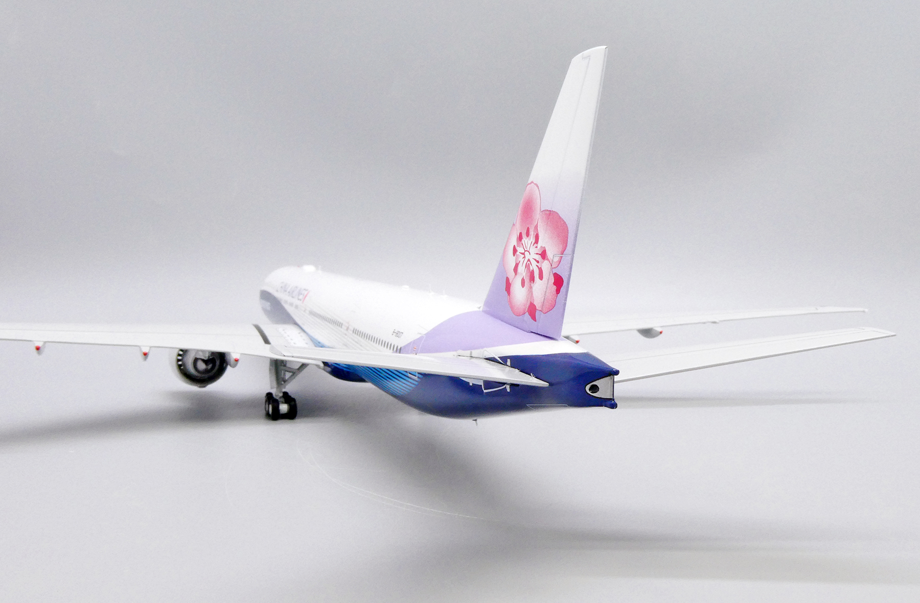 エバーライズ CHINA AIRLINES 777-300ER 1/200 エバーライズ CHINA