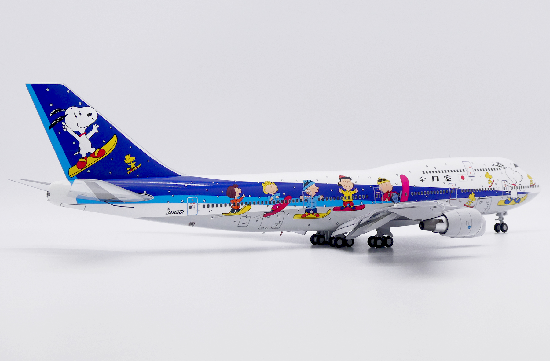 航空機・ヘリコプター SQ wings Boeing747-400 JA8965 1:200 航空機