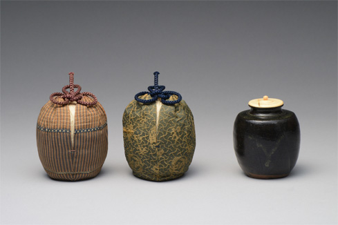 茶入 茶道具 他に仕覆2枚 茶入 茶道具 他に仕覆2枚