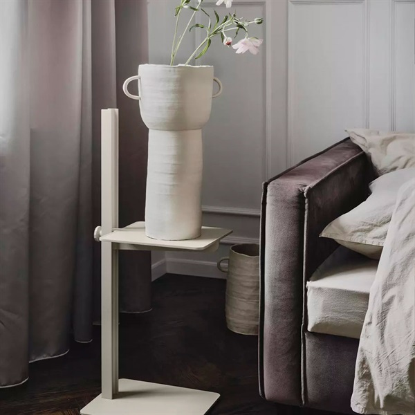 ミュージアム サイドテーブル ST-114 / ベージュString Furniture