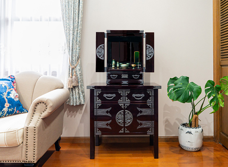 欅(ケヤキ)無垢材 古い棚 / 民藝 骨董 天板に傷あり 4段6杯の民芸