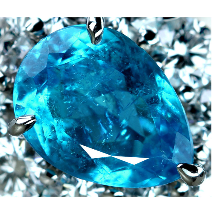 明るいブルーのエイトリータ☆ブラジルバターリャパライバトルマリン