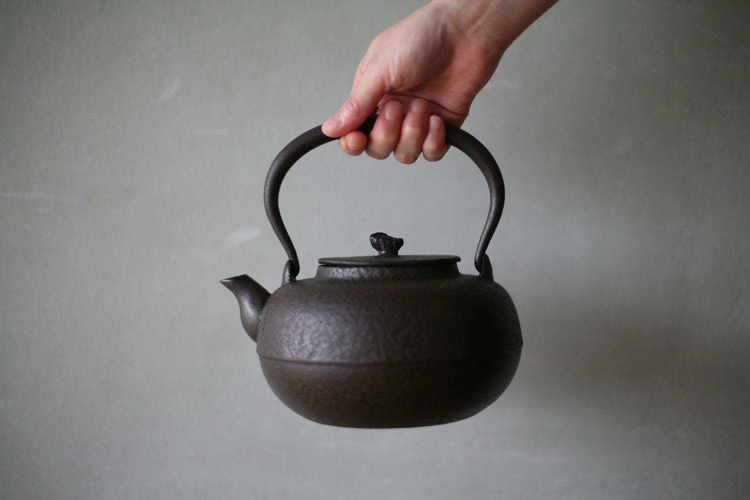 柘榴 鉄器 鉄瓶 建水 花器 長文堂 伝統工芸品 茶道具 楽天市場】鉄瓶