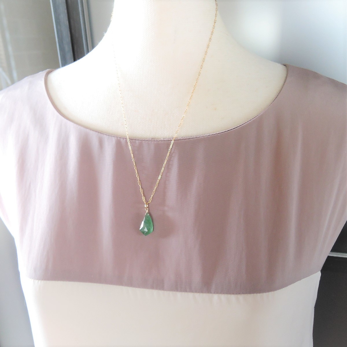 半額SALE【残り僅か・大粒フリーフォーム】グリーンストロベリー