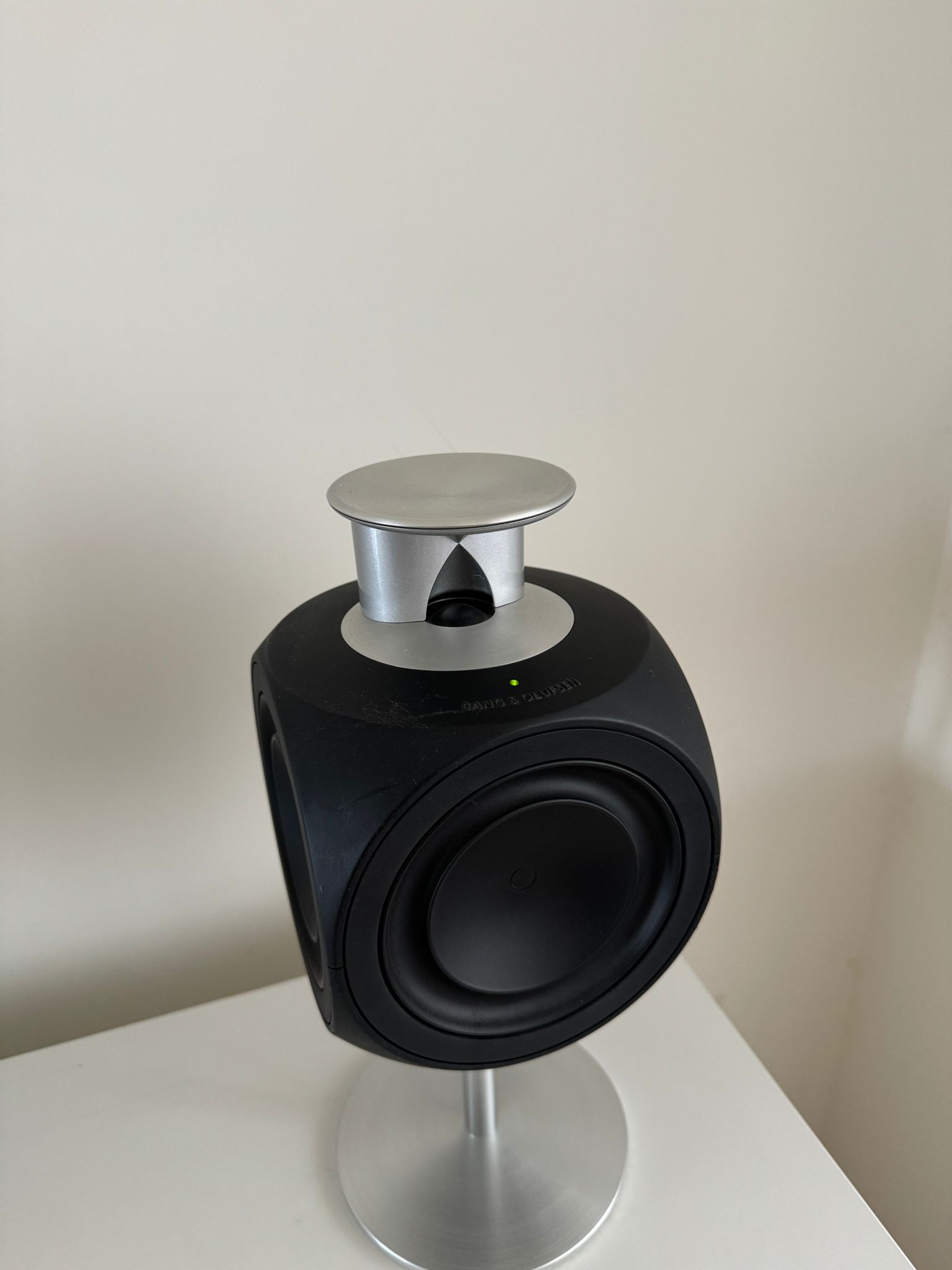 B&O BeoCenter 2, 天然木製ケース付きBeolab 4000 B&O BeoCenter 2