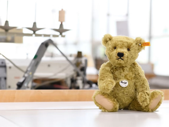 リスのフィル | ドイツ最高級テディベアのシュタイフ日本公式サイト