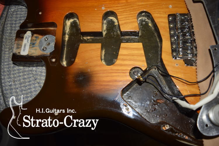 ノーブランド ストラトキャスター ギブソンピックアップ ノーブランド