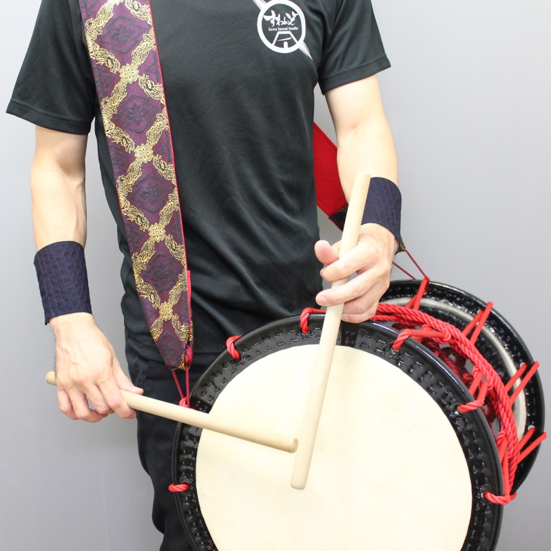 担ぎ太鼓 締太鼓 和太鼓 天然皮革 ストラップ付き中古品③ 担ぎ太鼓 締