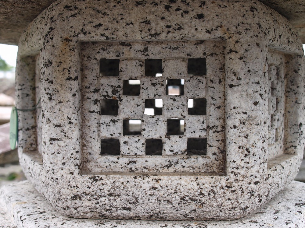 T68 古い鉄製 吊り灯籠 鎖付 重量4.6kg - メルカリ 吊灯籠 雪見 重量3.6