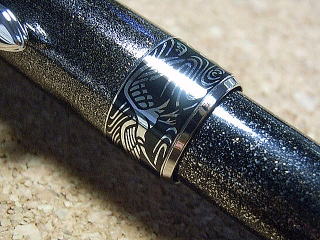 パイロット創立90周年記念万年筆「螺鈿・朱鷺」スミ利にてご注文受付中！