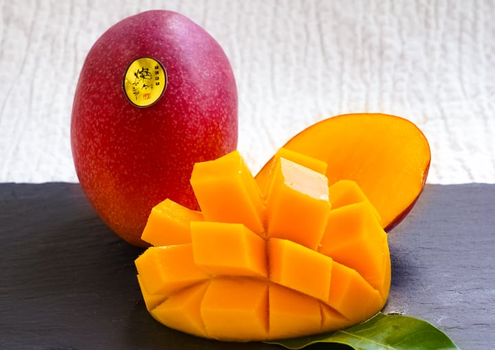 摘果マンゴー Amazon.co.jp: MDSTORE 沖縄青切りマンゴー 摘果マンゴー