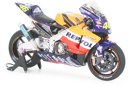オートバイ・バイク Honda RC211V Repsol Honda Team 1:12 Amazon
