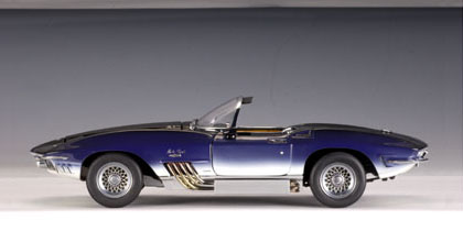 Chevrolet Corvette Mako Shark - Die-cast model - AutoArt 71131