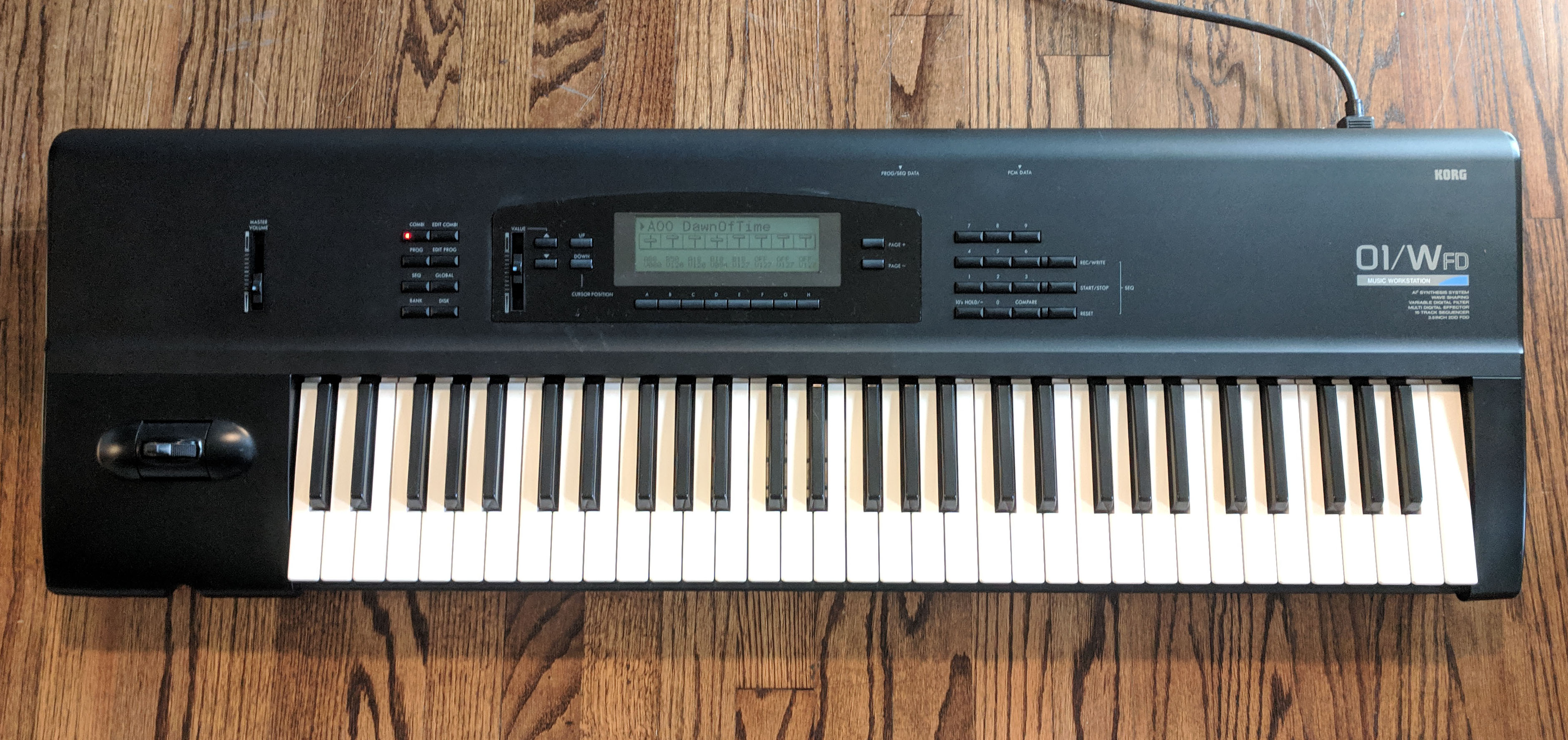 豊富な，最新作 KORG 01⁄W FD 整備済品 KORG 01/W FD