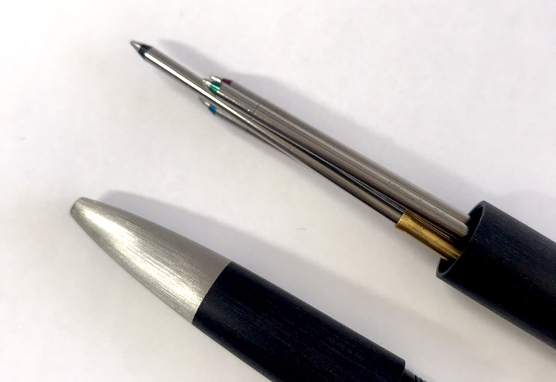 LAMY2000 世界一かっこいい4色ボールペンを低粘度インクで快適に使い