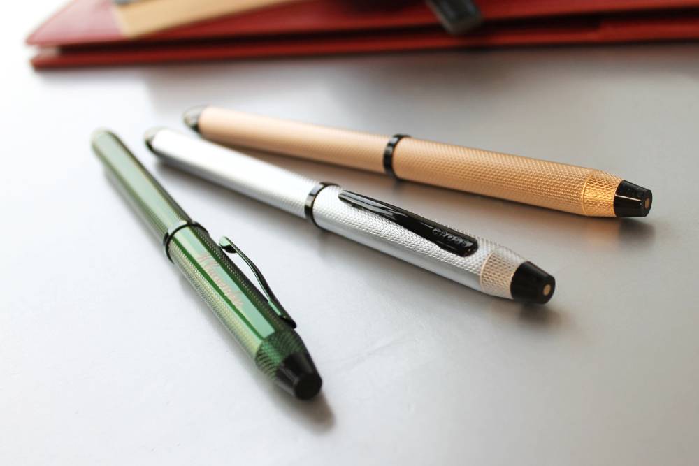 CROSS TECH3 多機能ペン ブラッシュトシリーズのご紹介 個性的で