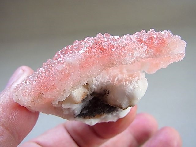 ピンクアポフィライト&水晶原石（モルデナイト付き）52.0g