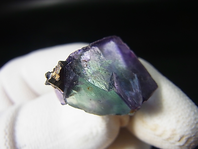 ヤオガンシャン産ブルー/パープル・ゾーニングフローライト原石