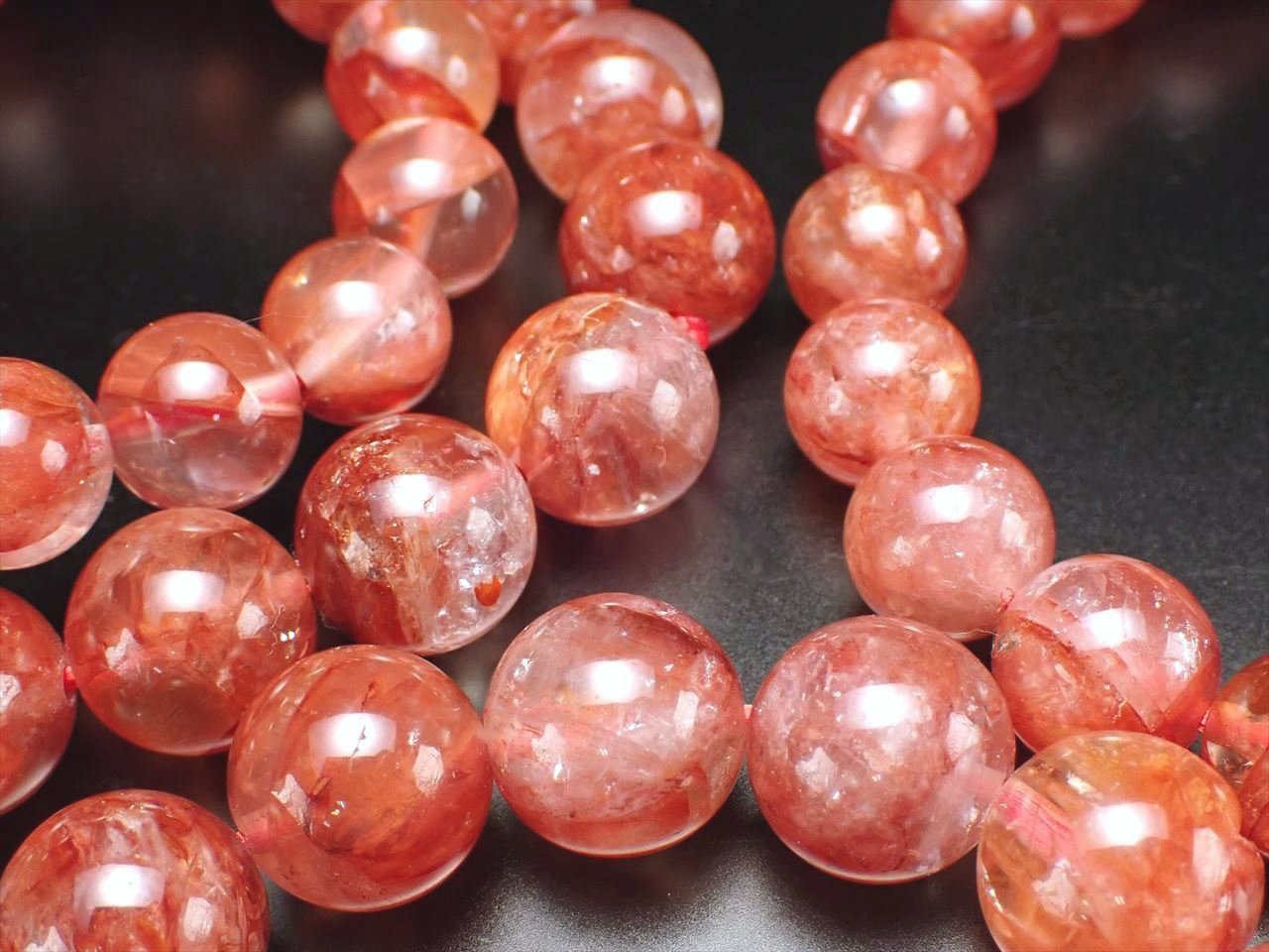 ◇芸術的色彩！人気のレッドタイプ◇透明感あり◇鉄分により赤く色づい