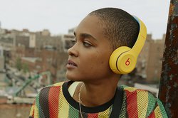 Beats、ワイヤレスヘッドホン「Solo3」に新カラー『The Club