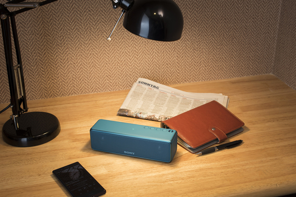 さりげなさの中に息づく上質感。ソニーの小型ワイヤレススピーカー「h