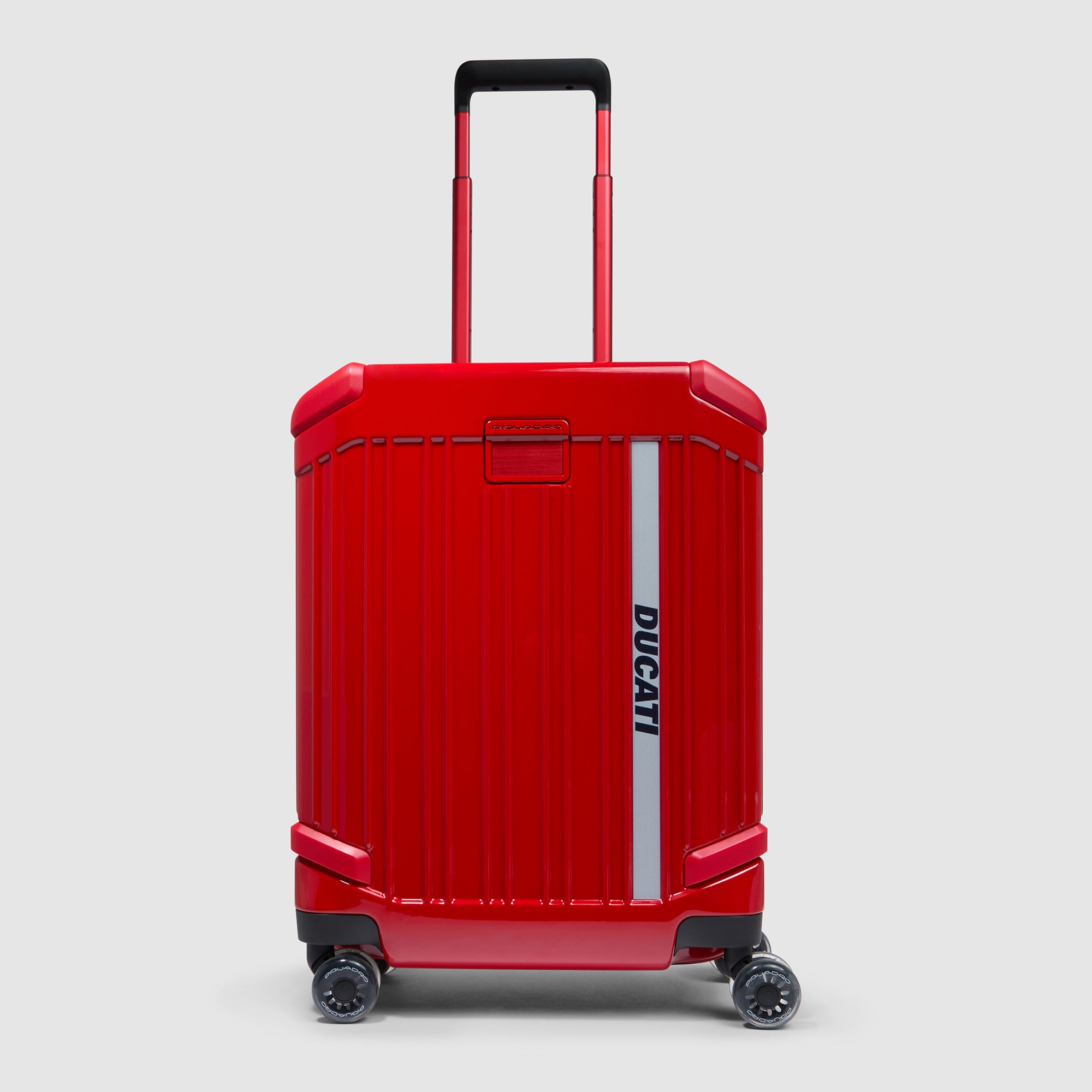 Cabin size, ultra slim hardside spinner - red | Shop Piquadro