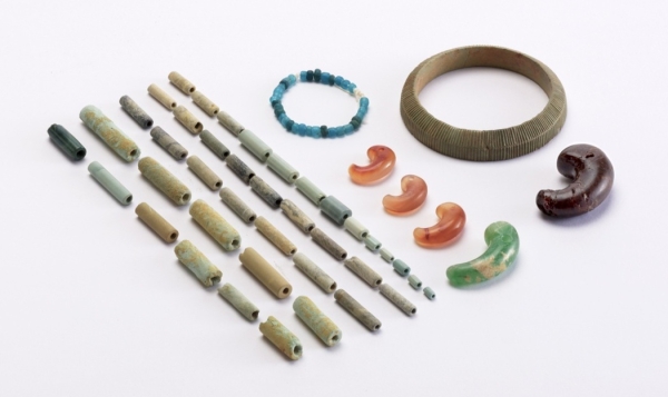 三重県｜埋蔵文化財センター：古墳時代の玉類・石製品【上椎ノ木1号墳