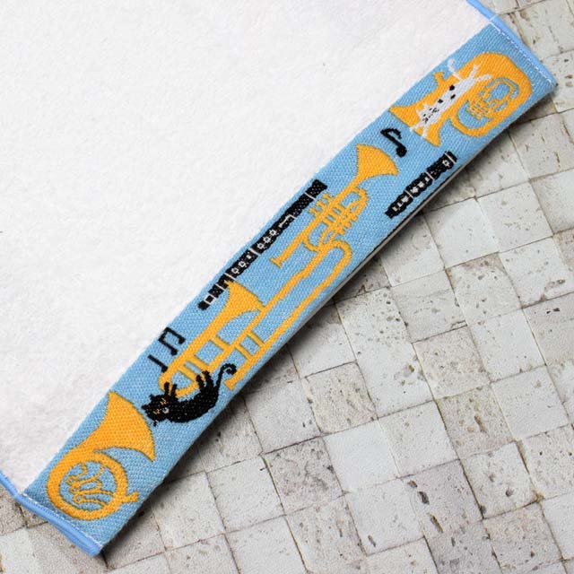 たたんでかわいい ヘム・ムジカ タオルハンカチ 《 管楽器とねこ