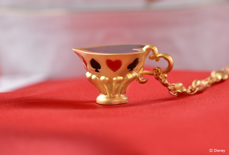 Disney「ふしぎの国のアリス」”ハートの女王”のティーカップ