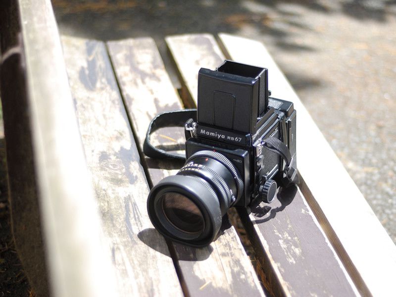 フィルムカメラ Mamiya RB67 PROFESSIONAL マミヤ RB67 Proシリーズの使い方】手軽じゃないのが楽しい中判カメラ