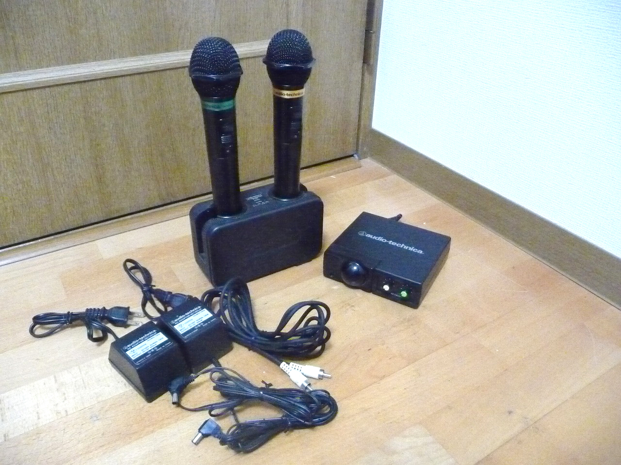 オーディオテクニカ ワイヤレスマイク AT-CLM700T/A/B AT-CLM7000TSの