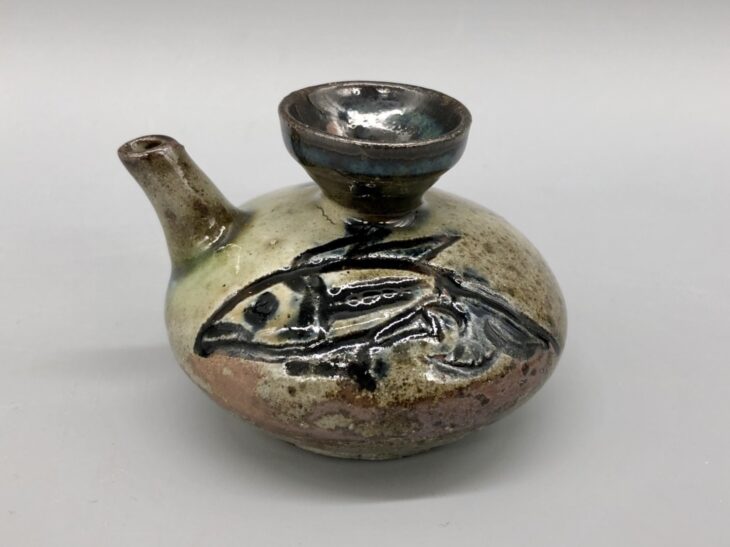 金城次郎 作『魚紋水滴』 ｜骨董品買取 緑和堂