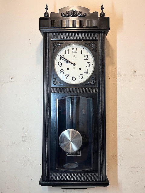 昔懐かしいアンティーク柱時計をお届け|WATERBURY