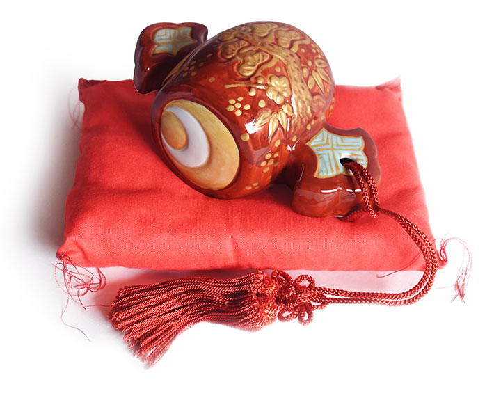 九谷焼 犬と小槌の陶器製装飾品 赤い飾り玉付き 2025年最新】獅子 置物