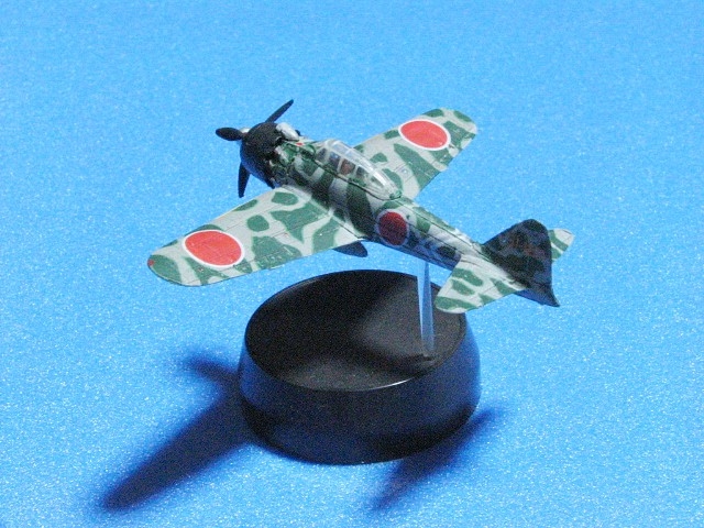 タカラ・海洋堂 零式艦上戦闘機 1/144」