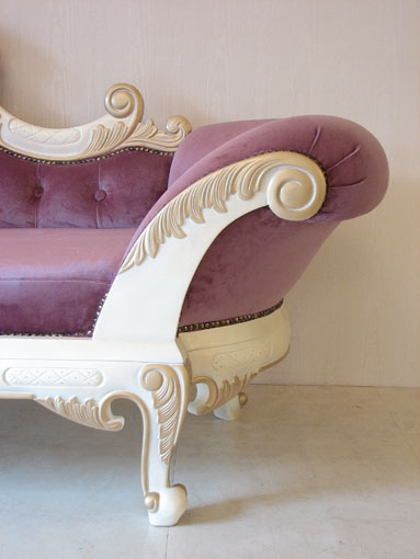 カウチソファ パープルのベルベット アンティークホワイト＆ゴールド色