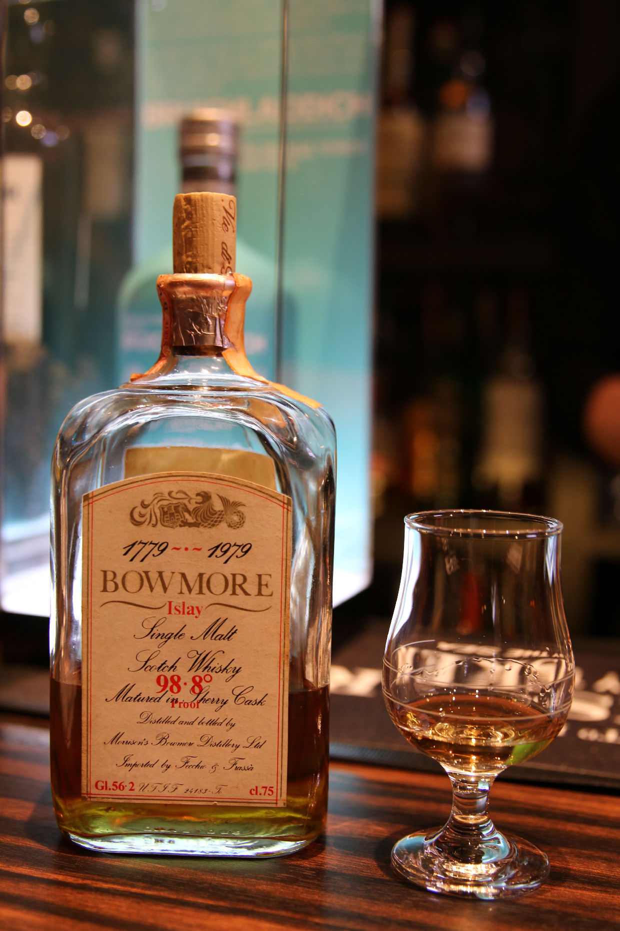 ウィスキー日記】ボウモア1969-1979 56.2% バイセンテナリー イタリア