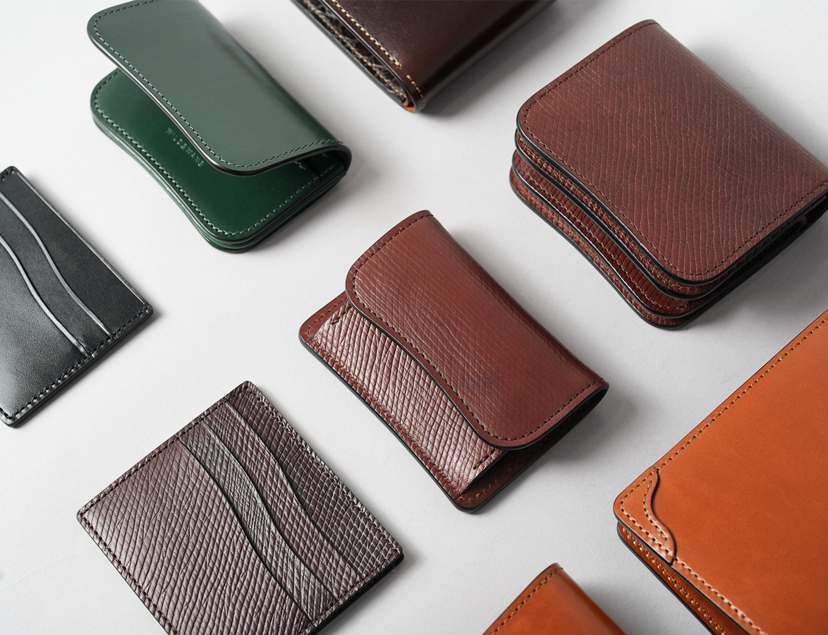 年の瀬に添える一品 ─ クロコダイル革巻きボールペン ノベルティのご