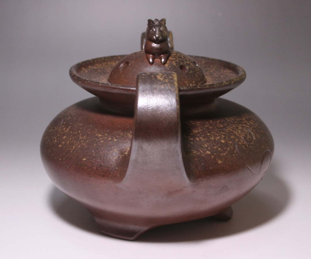 西村春湖 作 「備前窯波兎香炉」 ～備前焼専門卸小売店 川口陶楽苑～