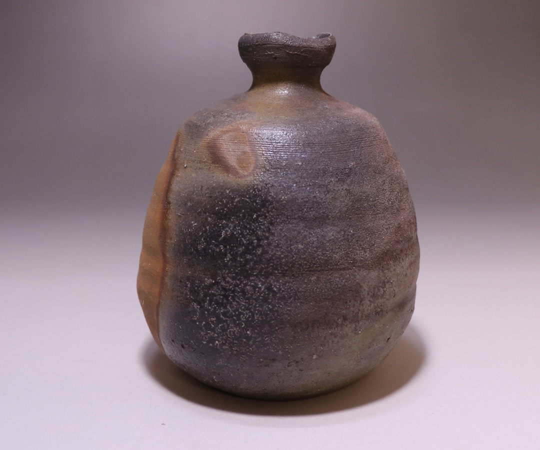 中村和樹 作 「備前窯変徳利」 ～備前焼専門卸小売店 川口陶楽苑～