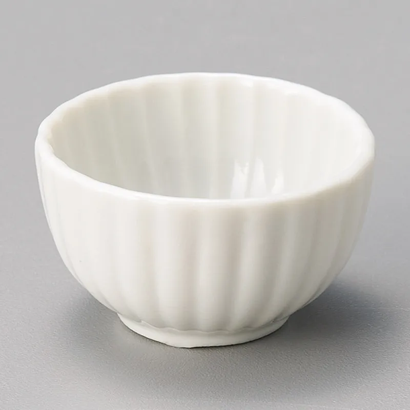 時代 白磁 菊紋蓋茶碗ペア 送料込み250917 時代 白磁 菊紋蓋茶碗