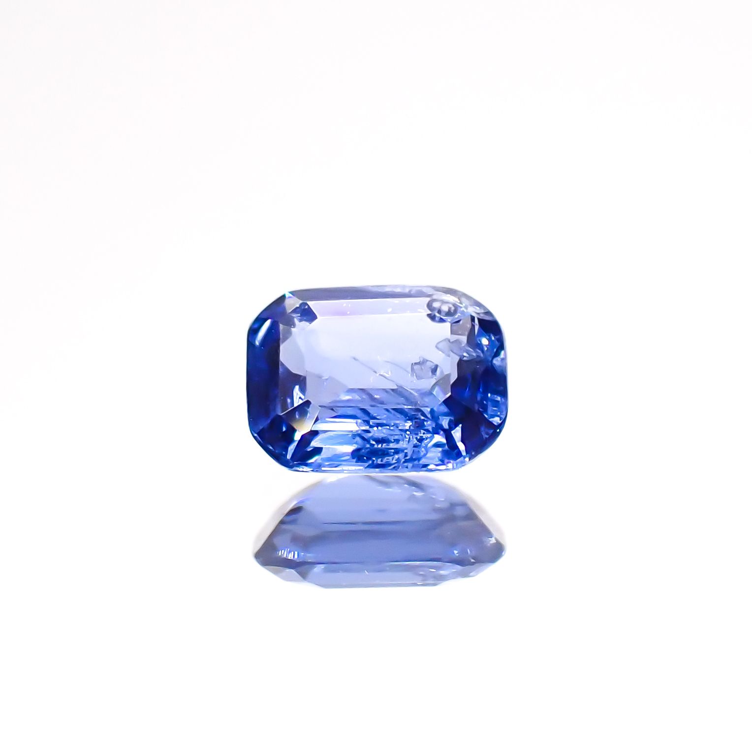 コバルトブルースピネル(宝石名コバルト ブルー・スピネル)ベトナム